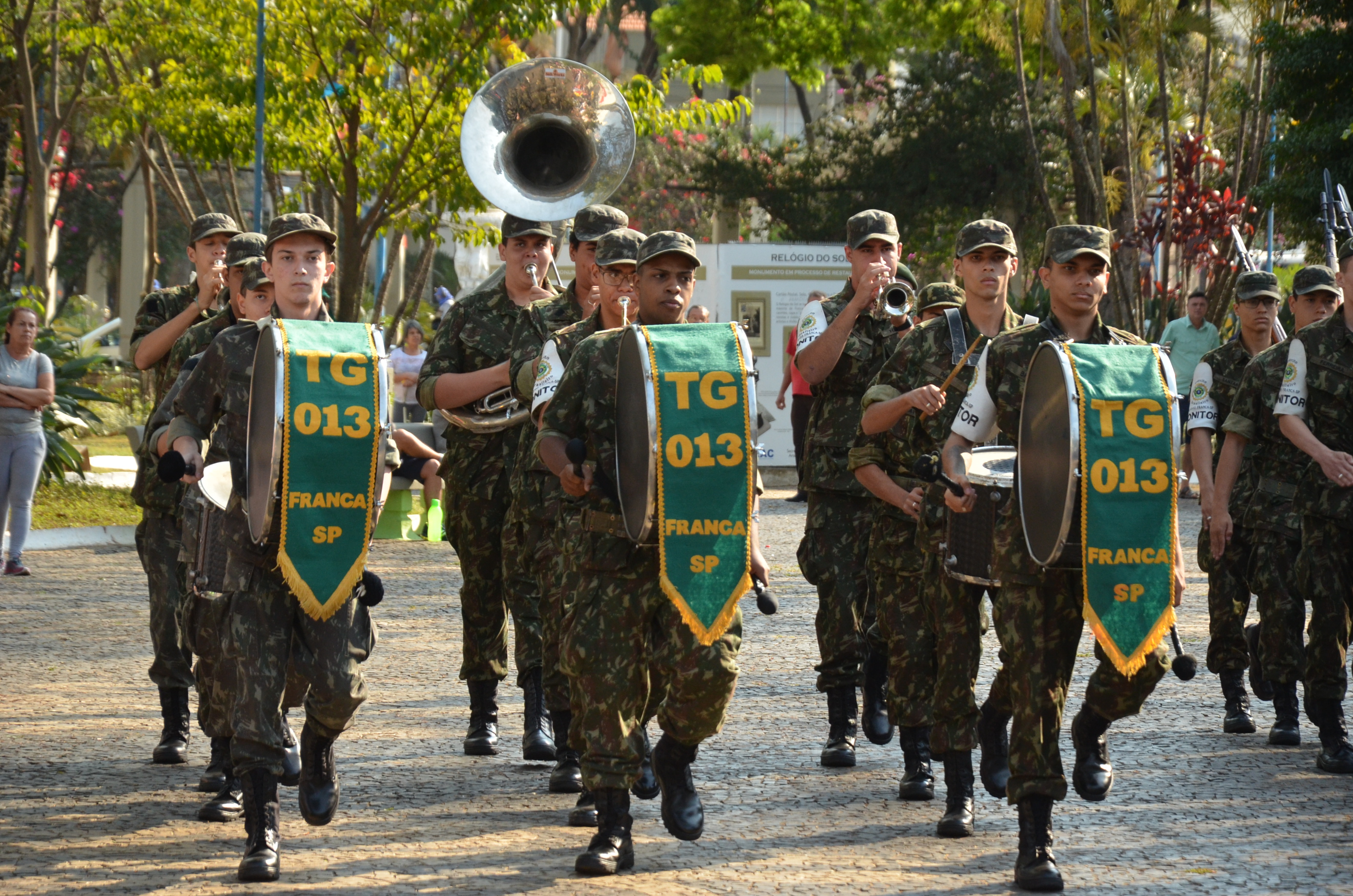 abertura semana da patria03 original